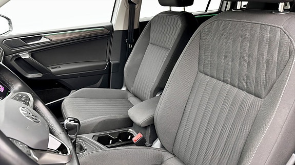 Volkswagen Tiguan Allspace 8 of 12