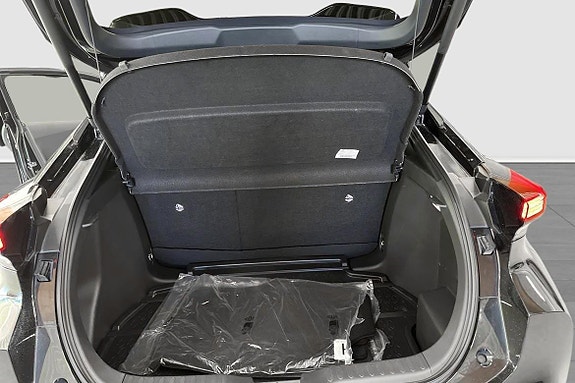 Toyota C-HR 12 of 12
