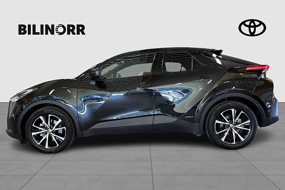 Toyota C-HR 5 of 12