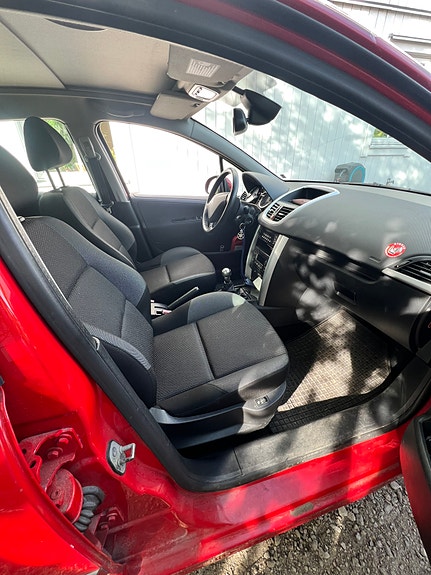 Peugeot 207 5 of 9