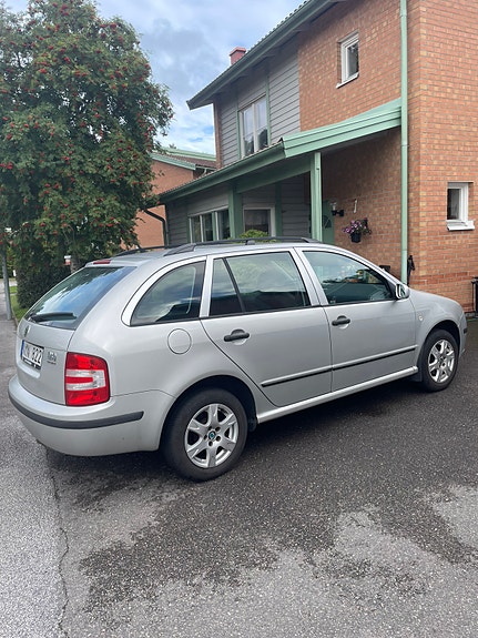 Skoda Fabia 3 of 11