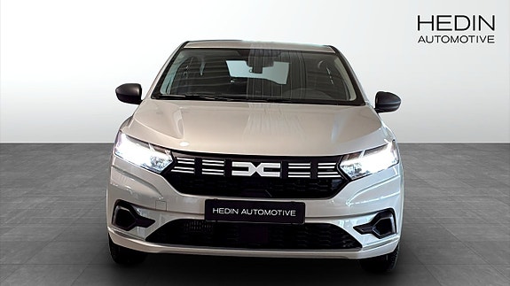 Dacia Sandero 8 of 12