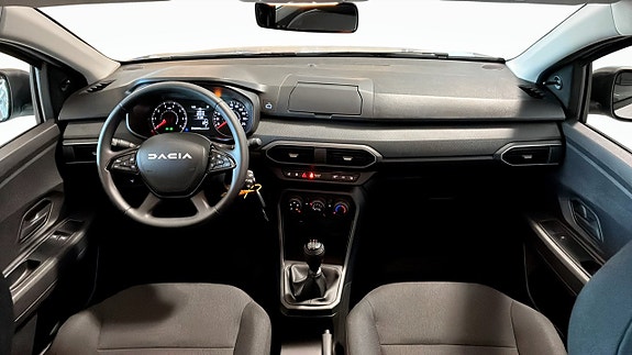 Dacia Sandero 4 of 12