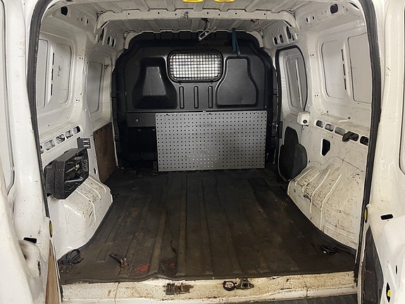 Ford Transit Connect 7 of 11