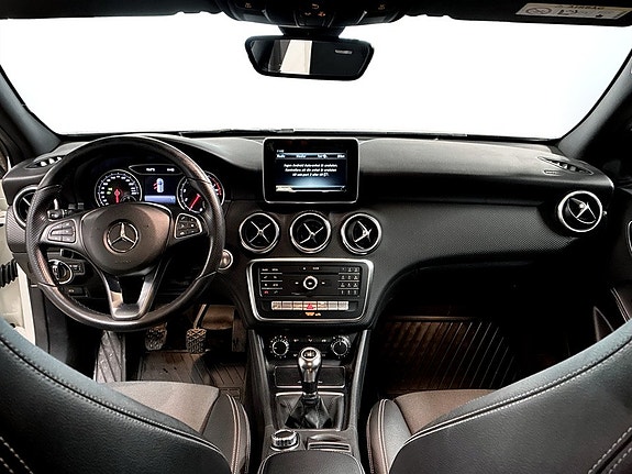 Mercedes-Benz A180 6 of 19