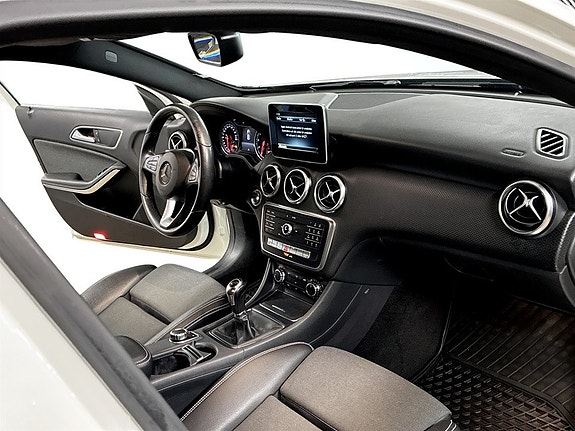 Mercedes-Benz A180 14 of 19