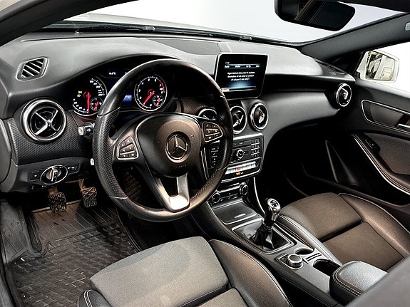 Mercedes-Benz A180 4 of 19