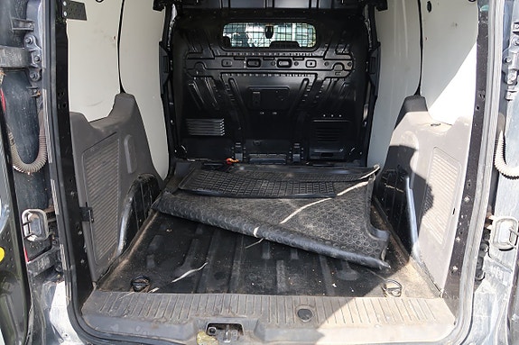 Ford Transit Connect 7 of 7