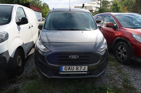 Ford Transit Connect 2 of 7