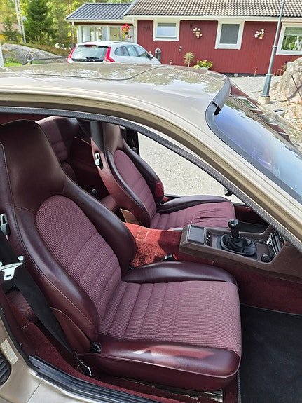 Porsche 944 8 of 9