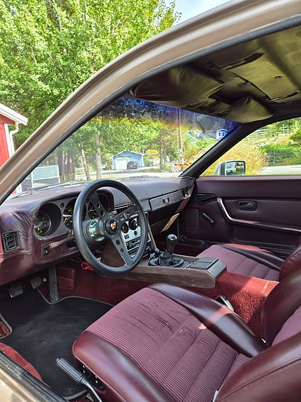 Porsche 944 5 of 9