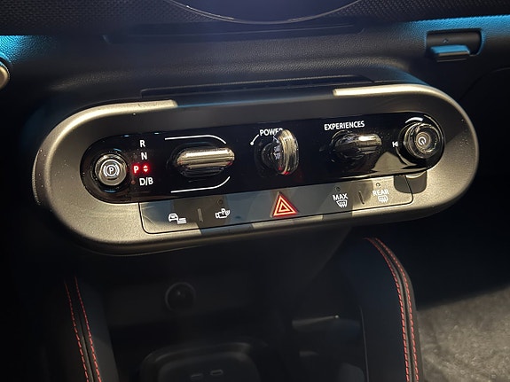 MINI Aceman E 11 of 14