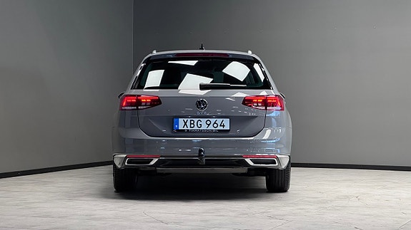 Volkswagen Passat 24 of 25