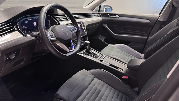 Volkswagen Passat 6 of 25