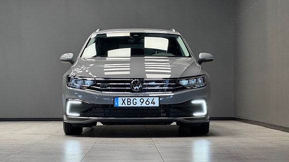 Volkswagen Passat 25 of 25
