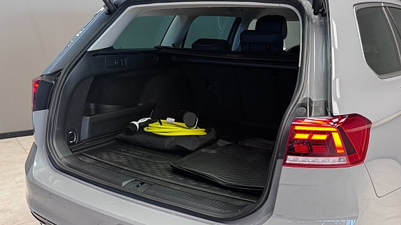 Volkswagen Passat 22 of 25