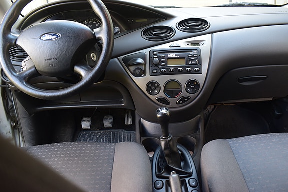 Ford Focus 10 of 13