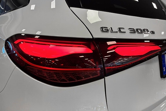 Mercedes-Benz GLC300 e 26 of 26