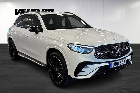 Mercedes-Benz GLC300 e 2 of 26