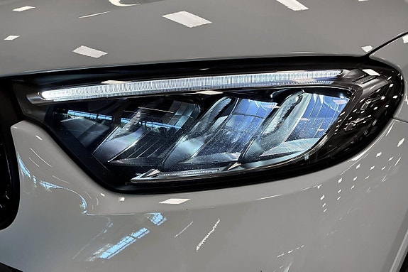 Mercedes-Benz GLC300 e 25 of 26