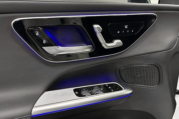 Mercedes-Benz GLC300 e 15 of 26