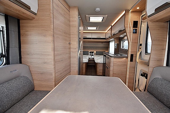 Knaus 500 EU Südwind Black Selection, Långbäddar 9 of 27