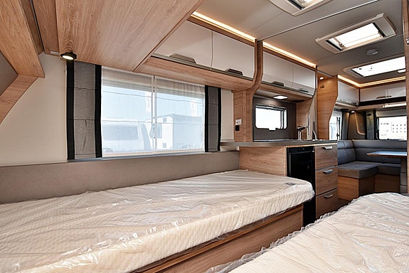 Knaus 500 EU Südwind Black Selection, Långbäddar 17 of 27