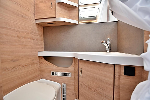 Knaus 500 EU Südwind Black Selection, Långbäddar 24 of 27