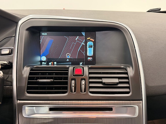 Volvo XC60 18 of 23