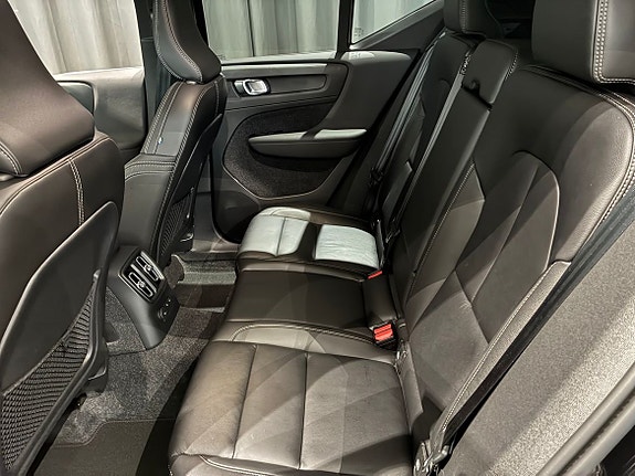 Volvo XC40 10 of 19