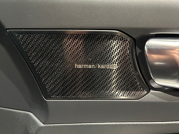 Volvo XC40 15 of 19