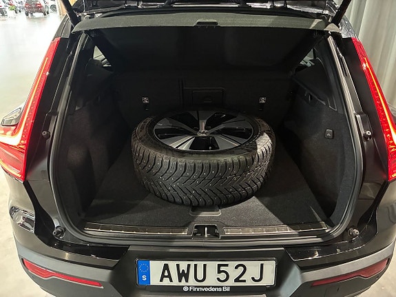 Volvo XC40 11 of 19