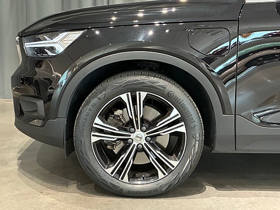 Volvo XC40 7 of 19