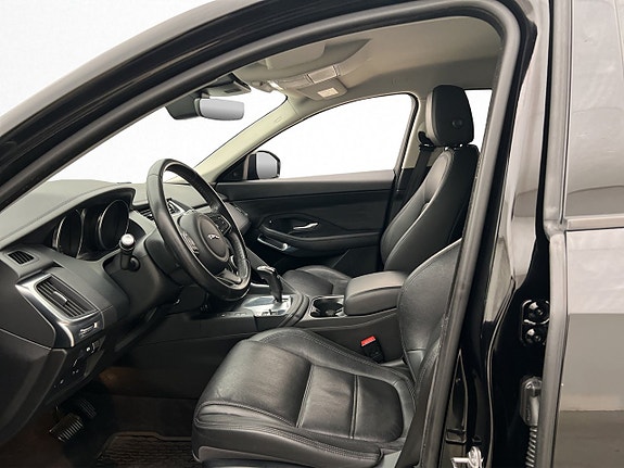 Jaguar E-PACE 13 of 26