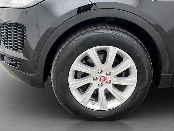 Jaguar E-PACE 23 of 26