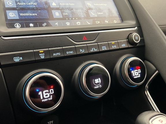 Jaguar E-PACE 18 of 26