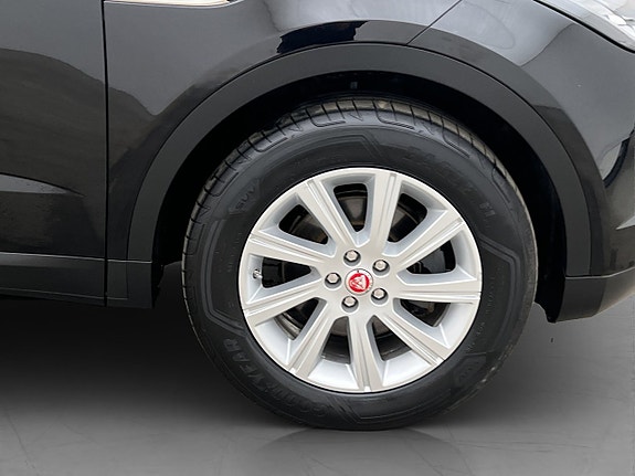Jaguar E-PACE 26 of 26
