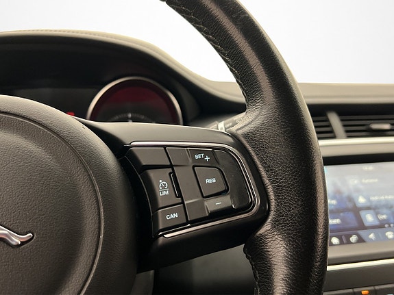 Jaguar E-PACE 20 of 26
