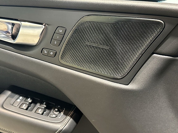 Volvo XC60 20 of 24