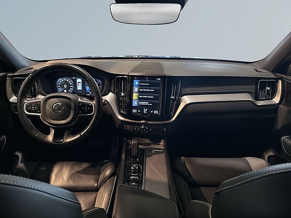 Volvo XC60 8 of 24