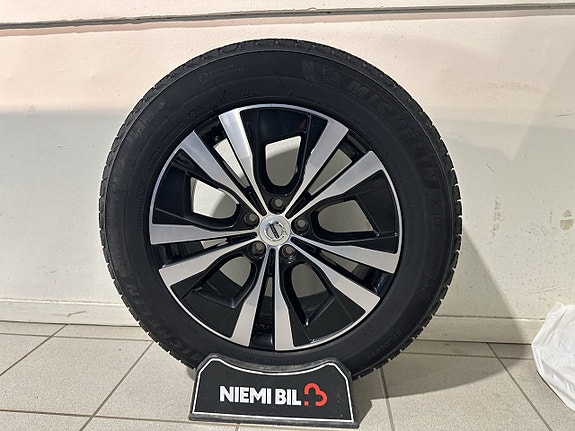 Volvo XC60 18 of 24