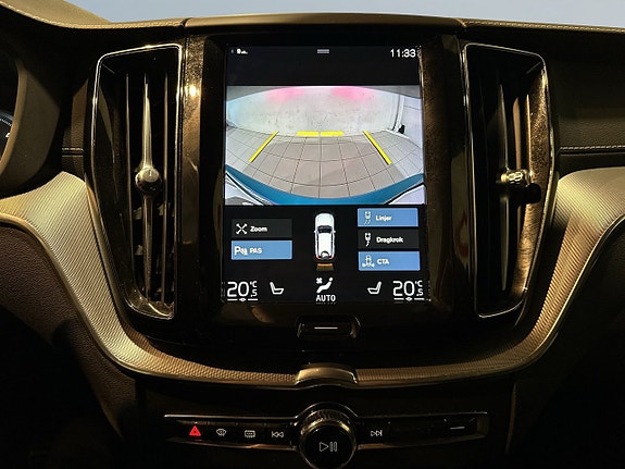 Volvo XC60 11 of 24