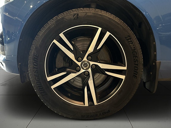 Volvo XC60 14 of 24