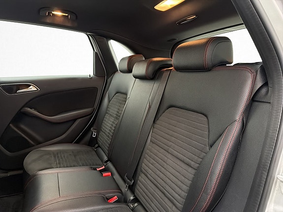 Mercedes-Benz B180 12 of 26