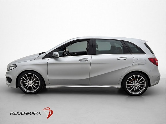 Mercedes-Benz B180 2 of 26