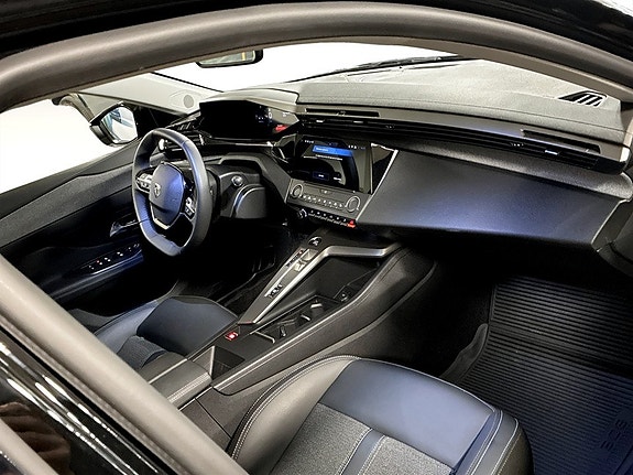 Peugeot 308 SW 14 of 19