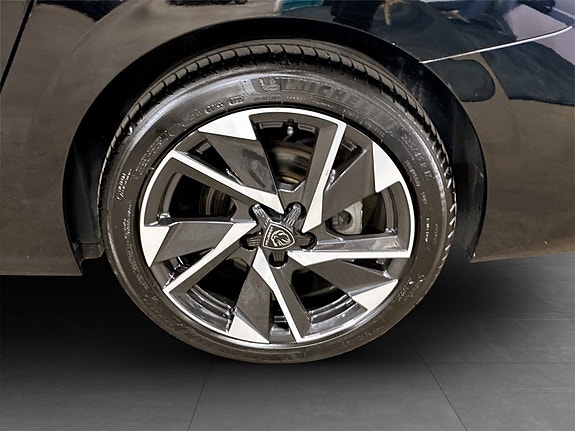 Peugeot 308 SW 18 of 19