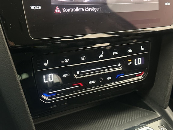Volkswagen Passat 24 of 29