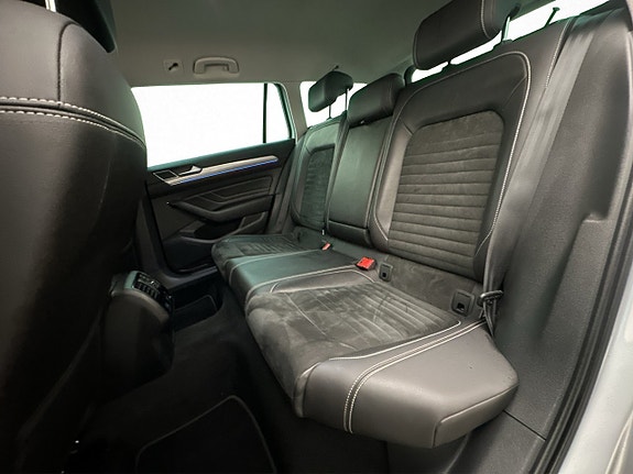 Volkswagen Passat 20 of 29