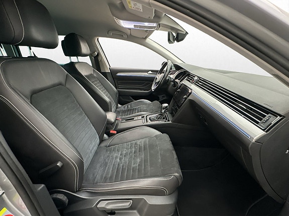 Volkswagen Passat 18 of 29